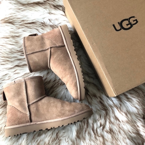 UGG Shoes - UGG HP Classic Mini II Short Lined Pull On Style
